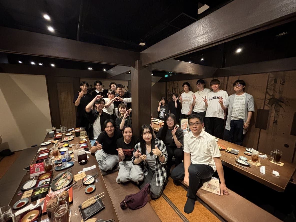 コミュニ会